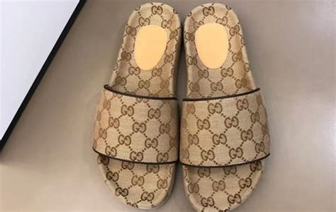 fausse claquette gucci